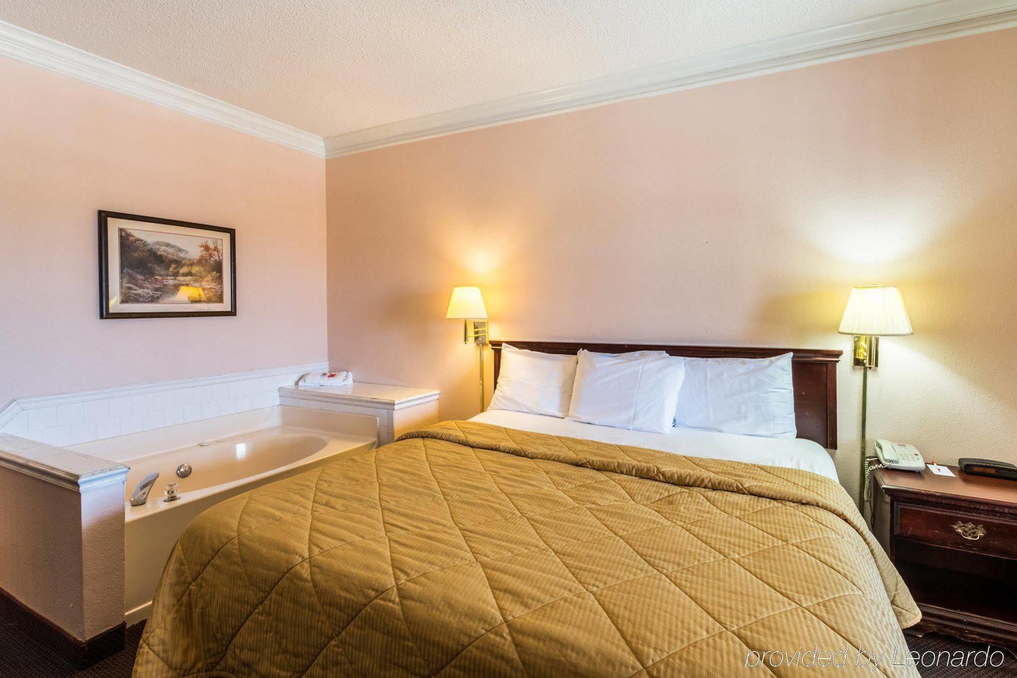 Rodeway Inn Stephenville Esterno foto