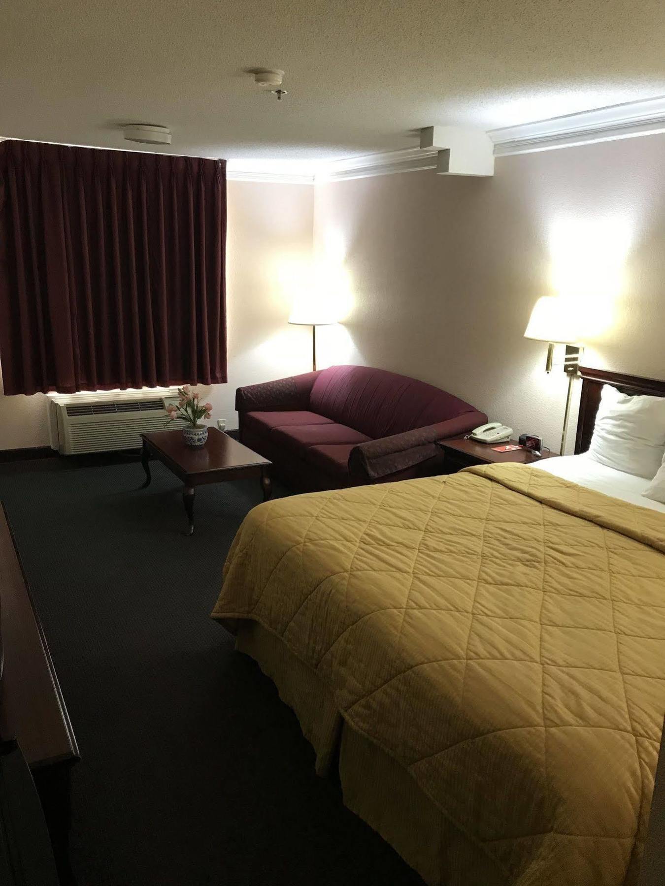 Rodeway Inn Stephenville Esterno foto